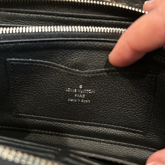 Louis Vuitton Wallet - Picture 5 of 7